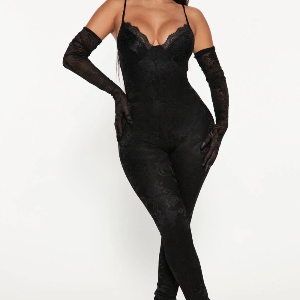 Lily Lace Jumpsuit Set in Black